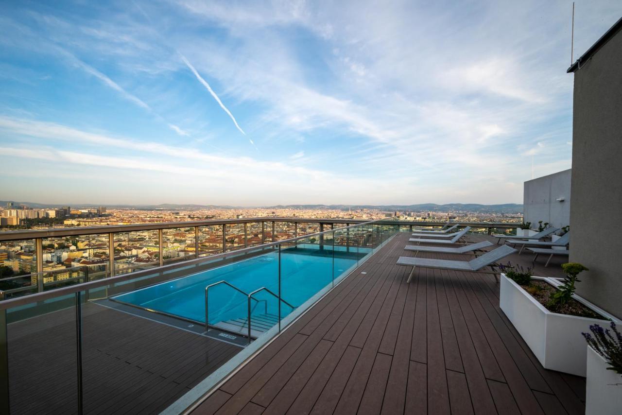 Exclusive 2Br Skyline Penthouse By Hm Apartment Vienna Exterior photo
