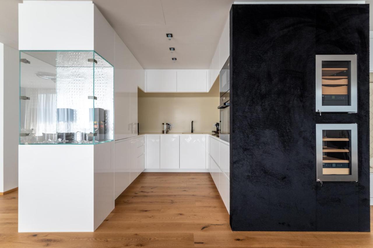 Exclusive 2Br Skyline Penthouse By Hm Apartment Vienna Exterior photo
