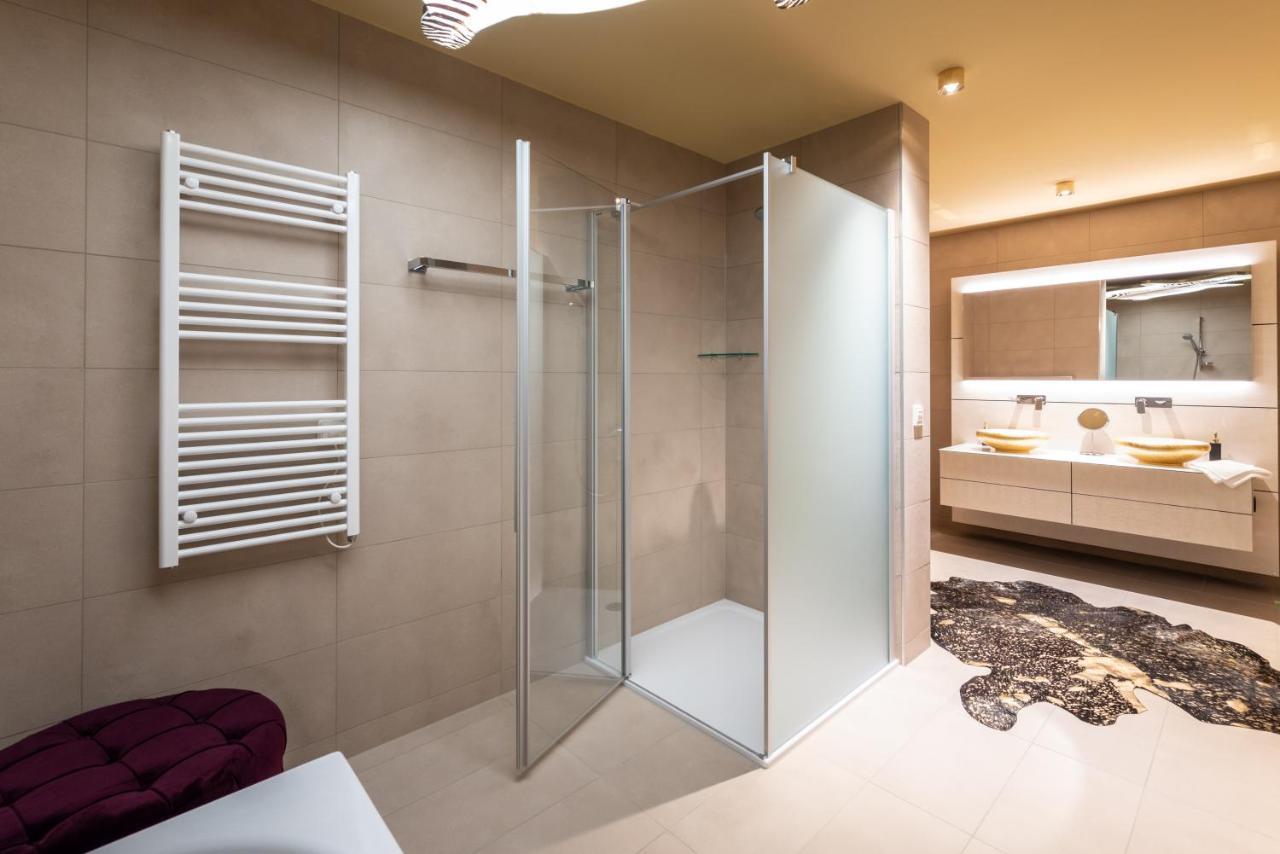 Exclusive 2Br Skyline Penthouse By Hm Apartment Vienna Exterior photo