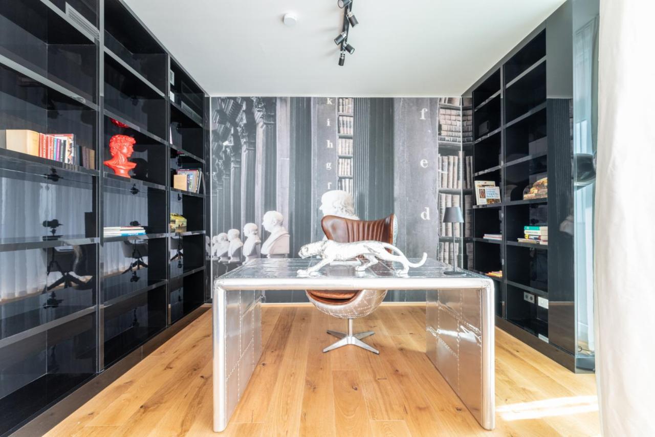 Exclusive 2Br Skyline Penthouse By Hm Apartment Vienna Exterior photo
